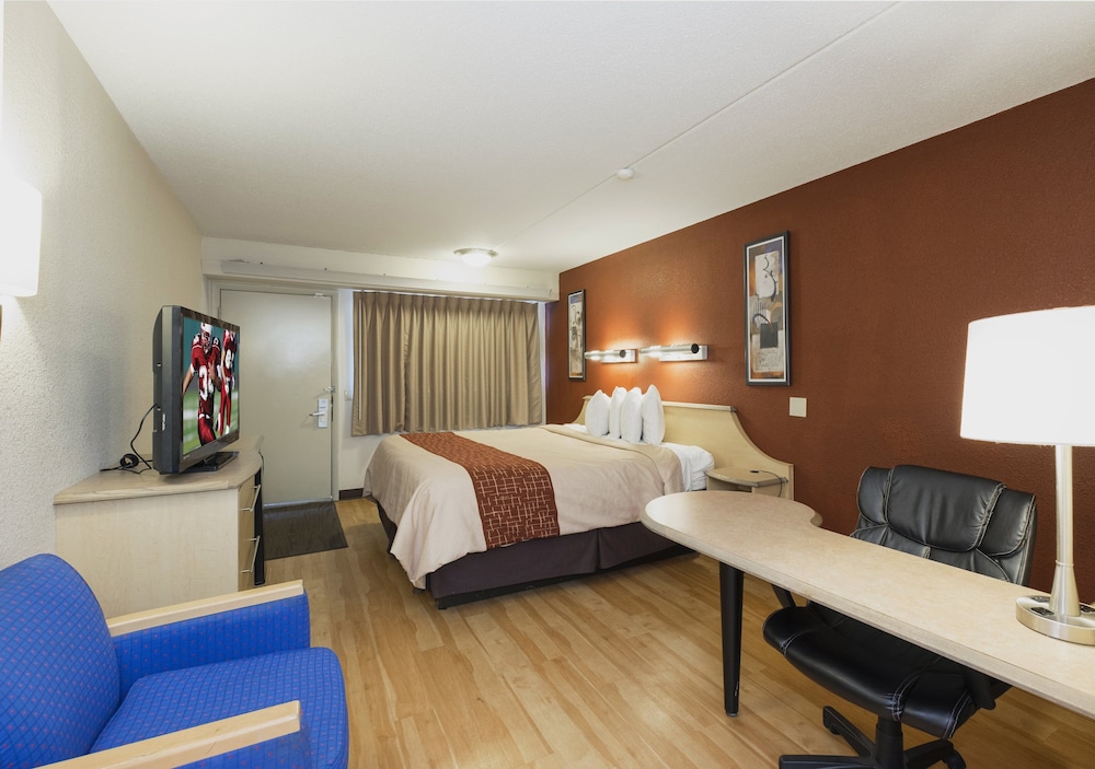Red Roof Inn Cincinnati - Sharonville 11/28