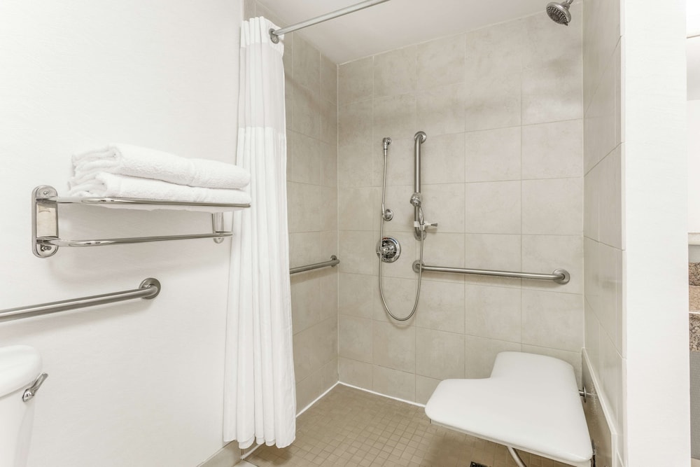 Hilton Garden Inn Albany SUNY Area 20/60