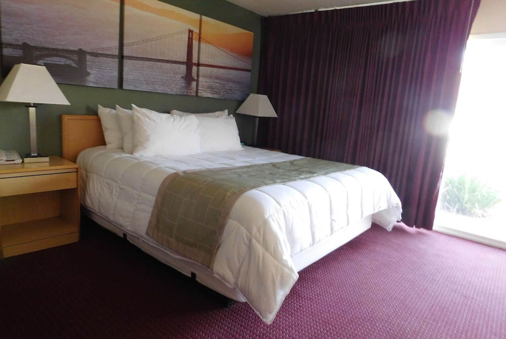 Days Inn by Wyndham Novato/San Francisco 10/50