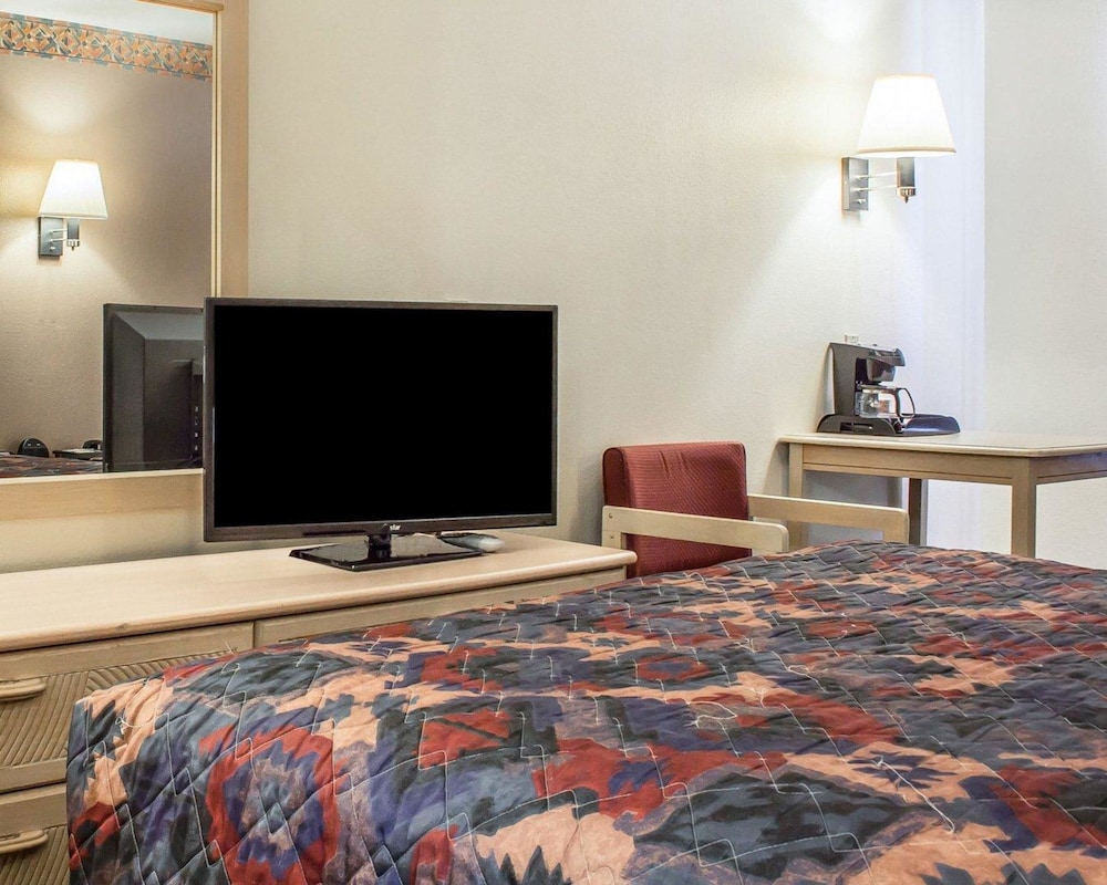 Quality Inn Winslow I-40 16/31