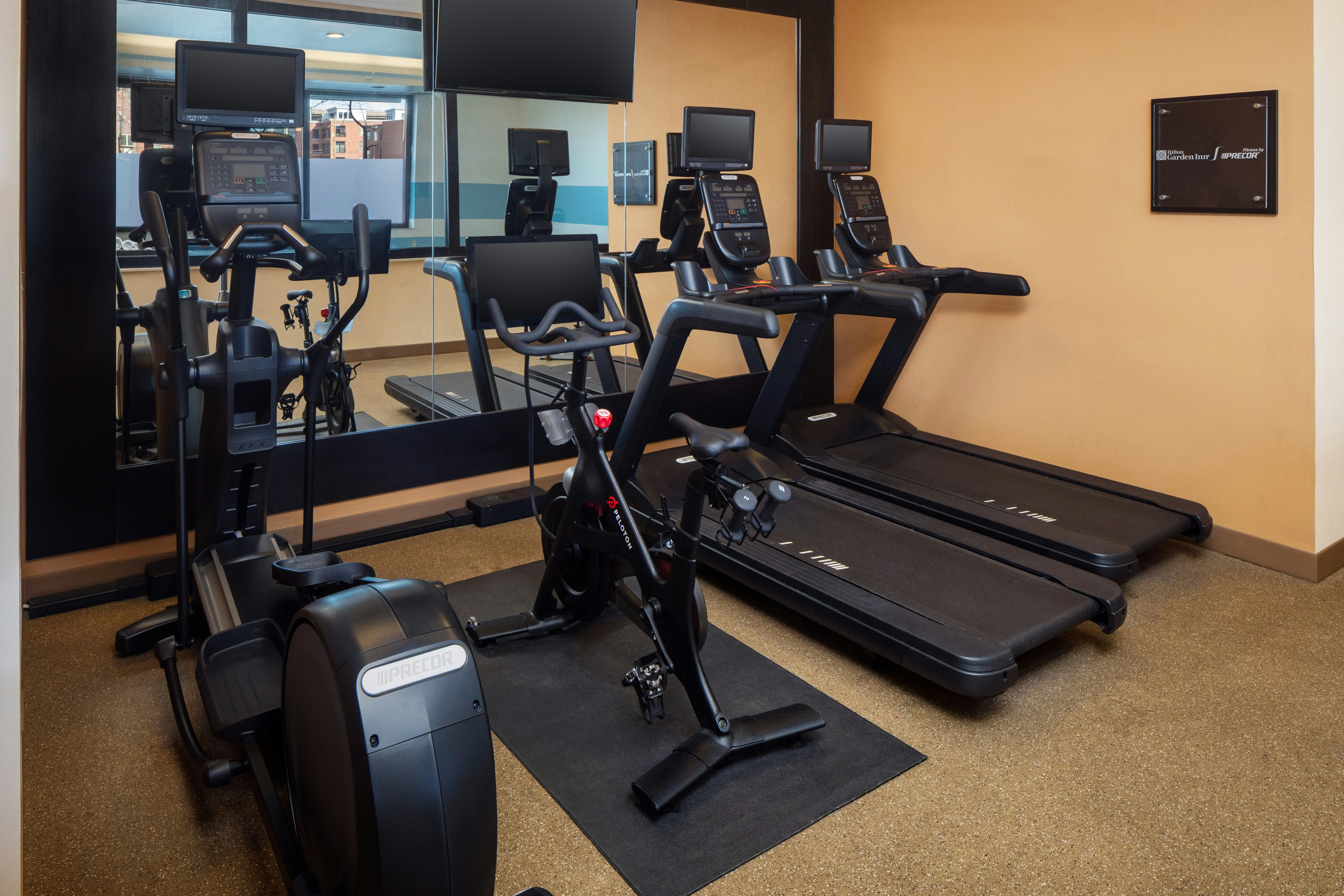 Hilton Garden Inn Portland Downtown Waterfront 22/41