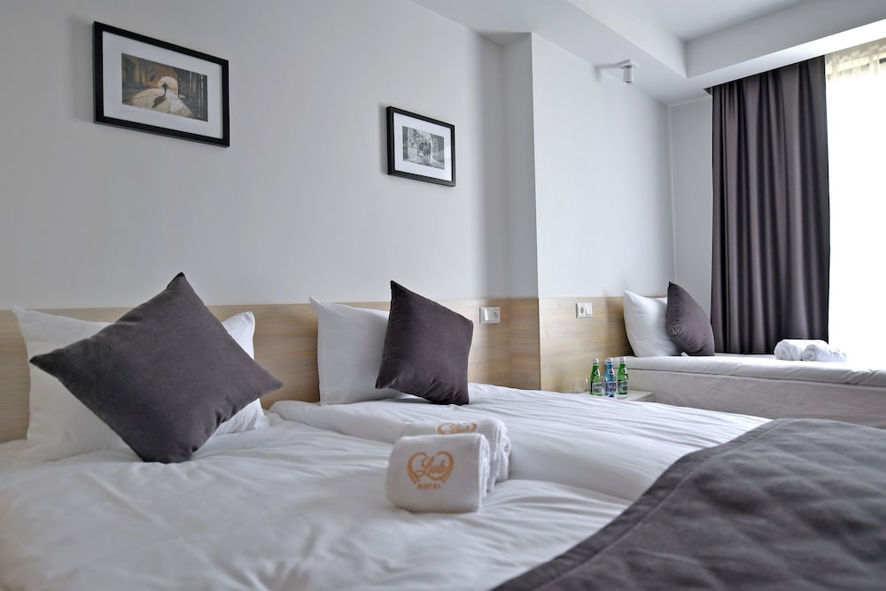 Lubhotel 9/66