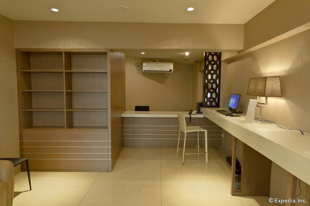 Mandarin Plaza Hotel 53/53