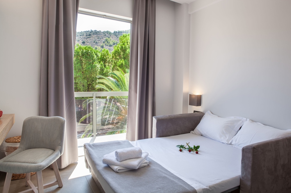 Anemos Rooms and Apartments 10/50