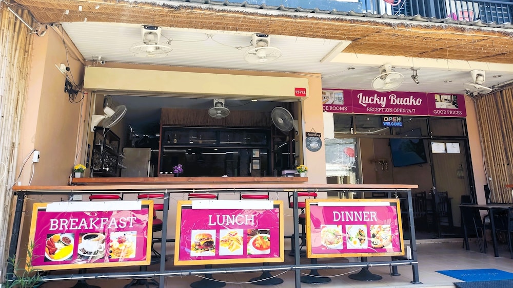 Lucky Patong Hotel 3/50