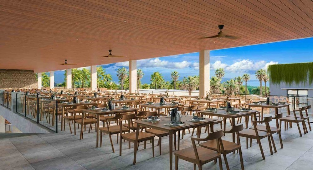 Kambaniru Beach Hotel and Resort 30/49