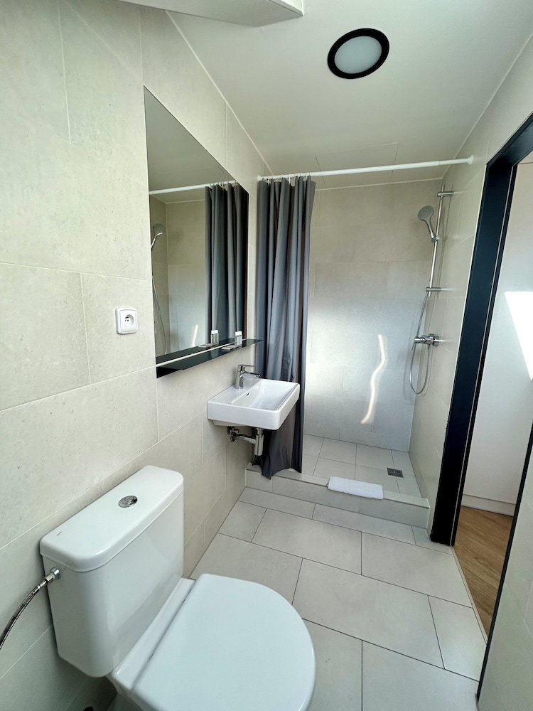 Figaro Suites 39/43
