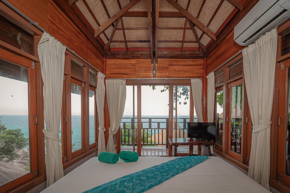 Dusit Buncha Resort 5/50
