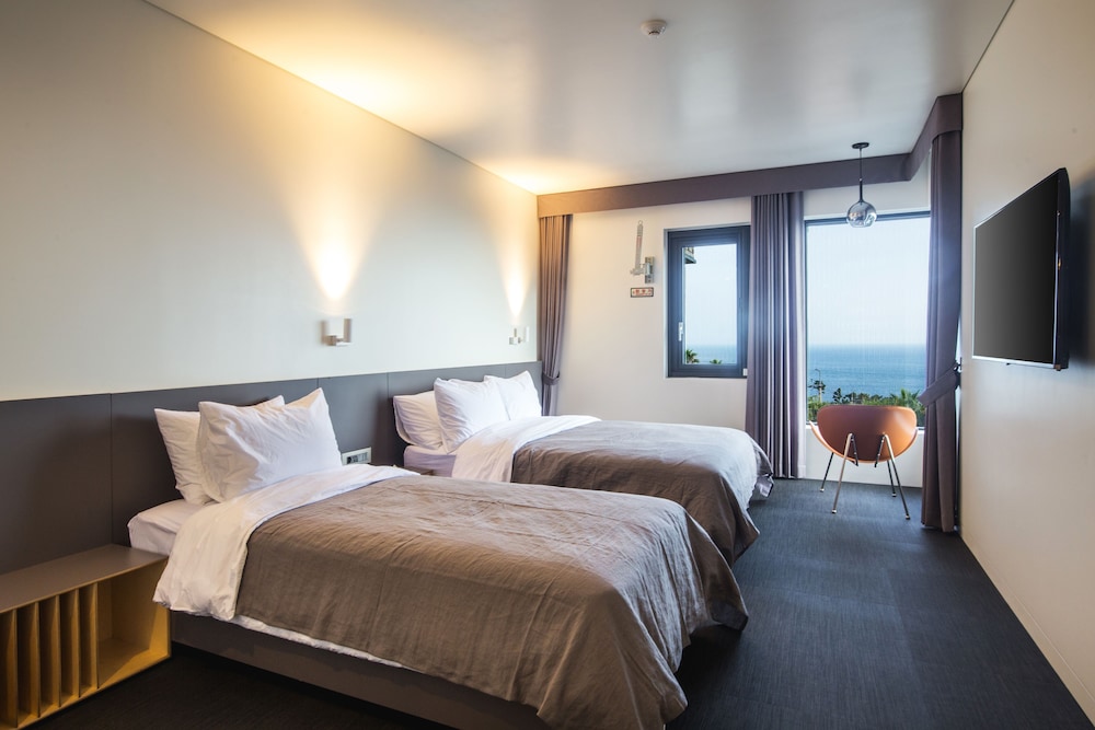 Jeju Bricks Hotel 13/64