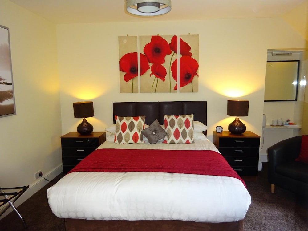 Adelphi Villa 8/39