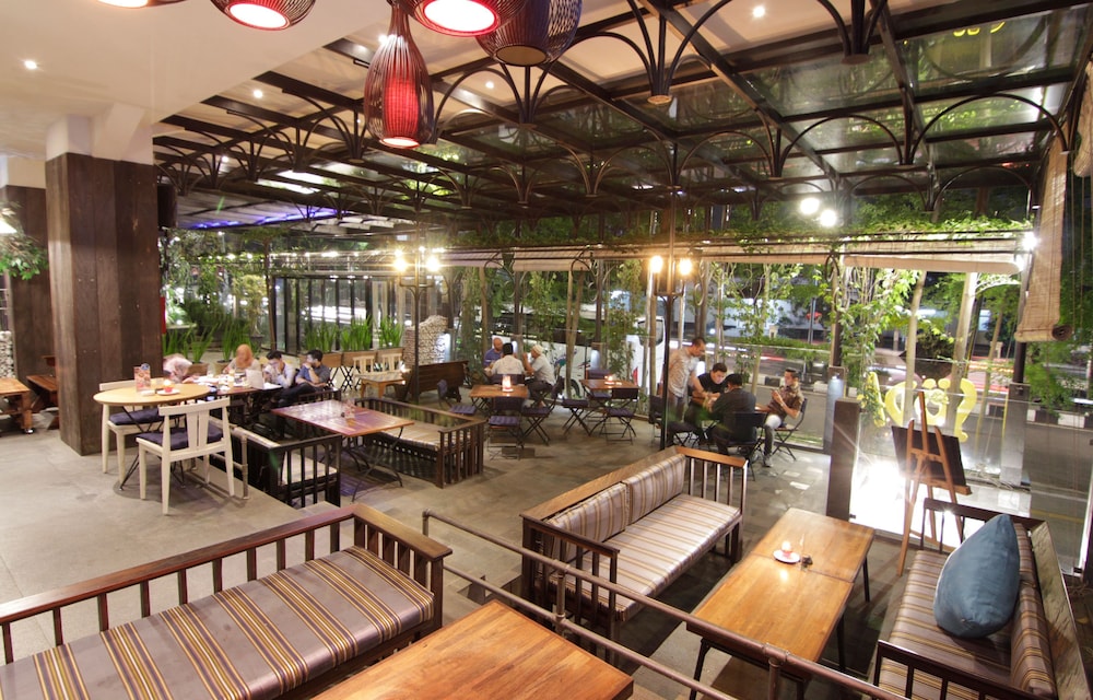 The 1O1 Bandung Dago 49/68