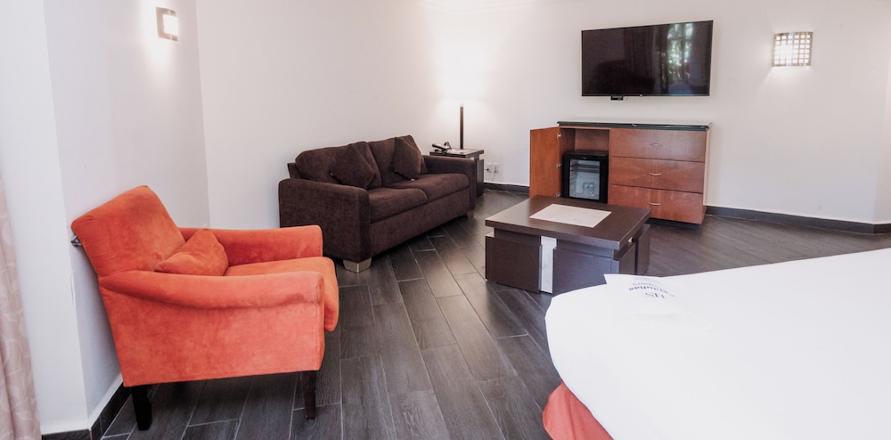 HS HOTSSON Hotel Tampico 35/55