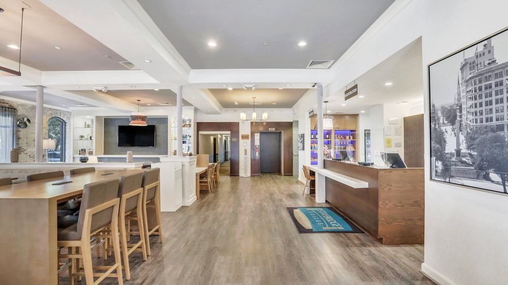 Staybridge Suites Savannah Historic District 43/52