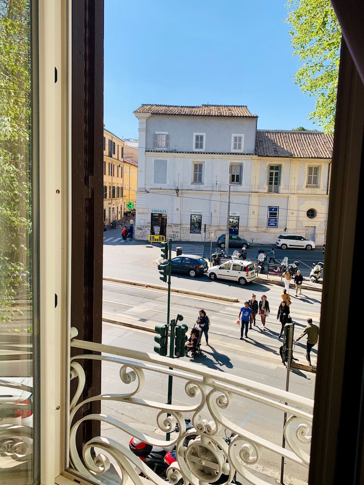 Trastevere Royal Suite 1/53