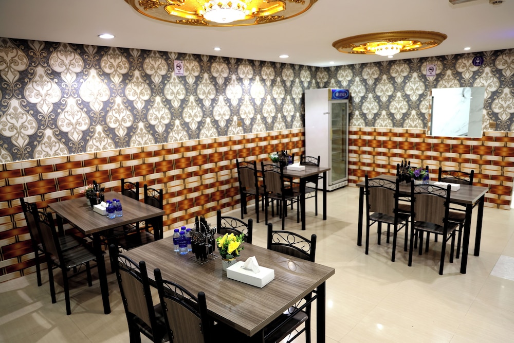 Tanha Park Hotel 46/52