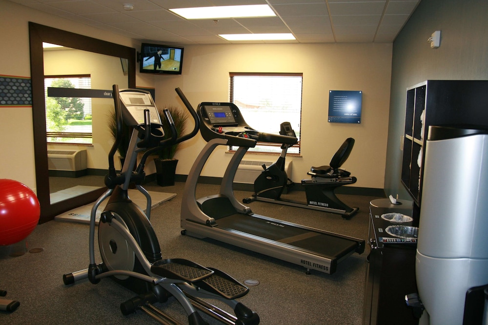 Hampton Inn Denver Northeast Brighton 30/46