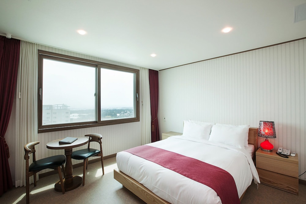 Hotel California Jeju 16/35