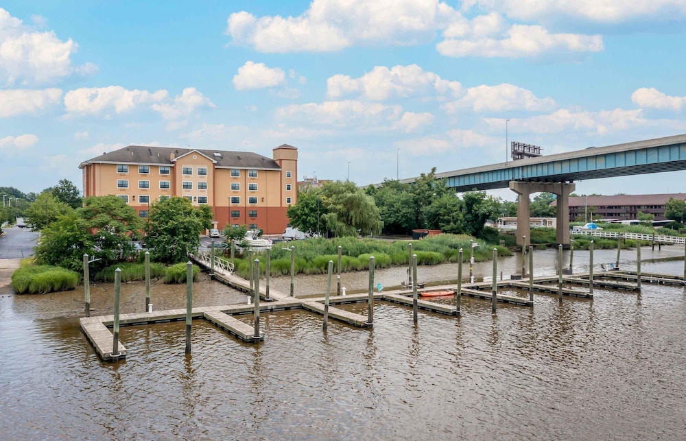 Extended Stay America Suites Secaucus Meadowlands 49/55