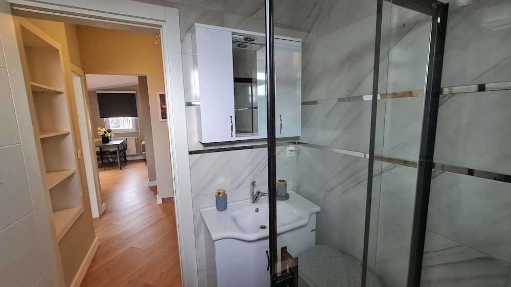 Sun Suites 34/41