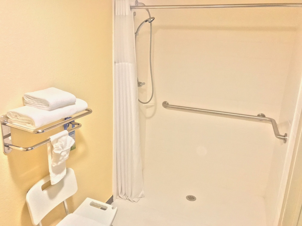 Days Inn by Wyndham San Antonio Airport 23/37