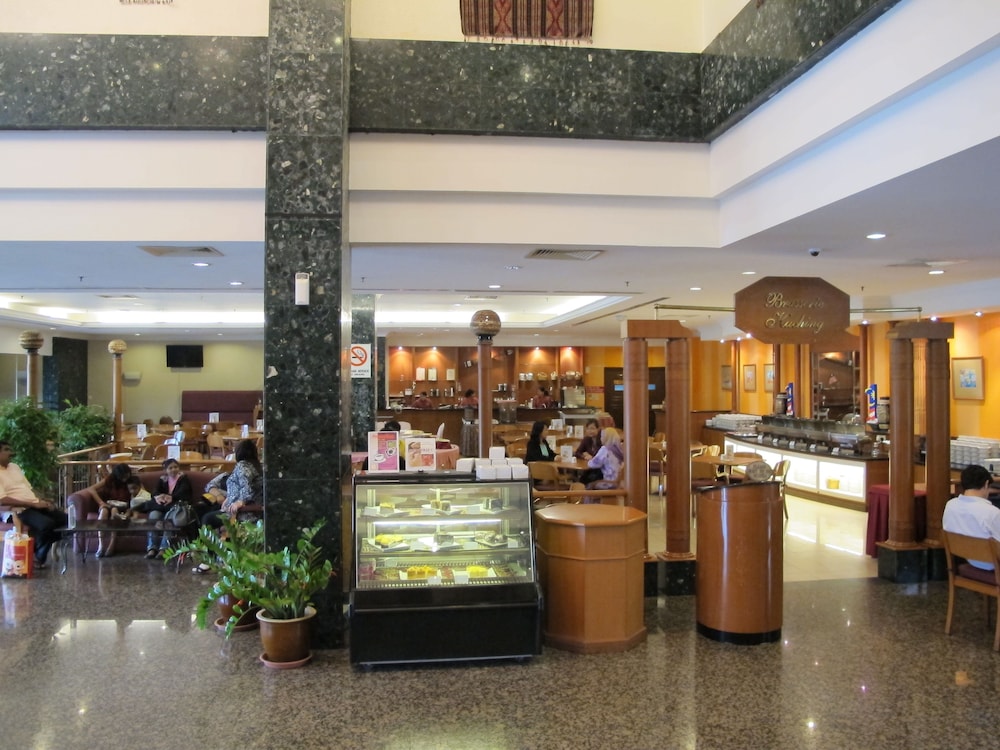 HOTEL GRAND CONTINENTAL KUCHING 18/89
