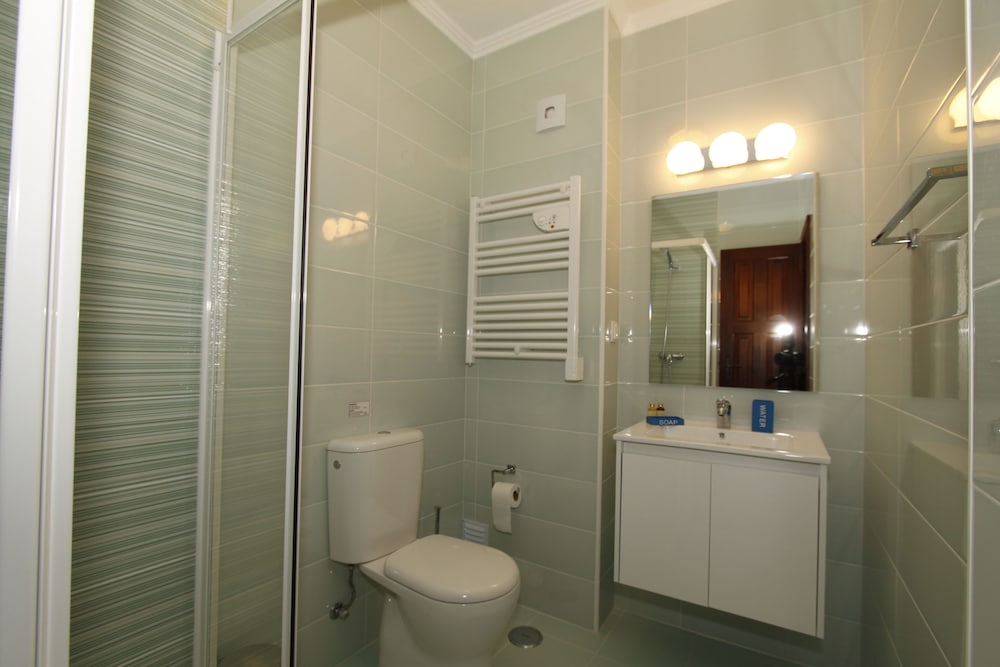 APARTAMENTOS THE OLD VILLAGE BY VILLAGE 4U 75/75
