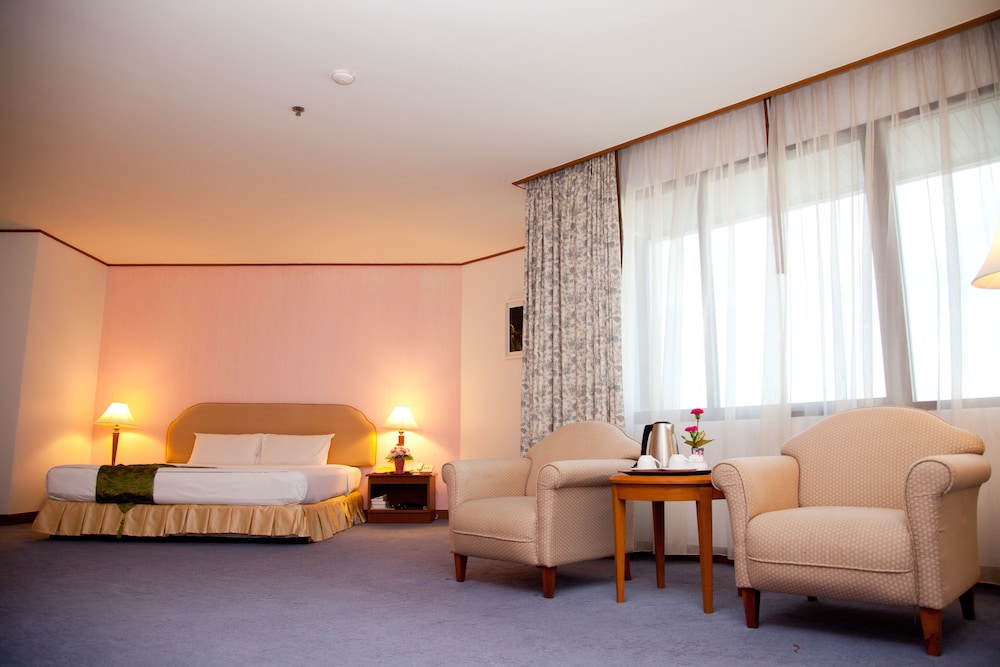 Thumrin Thana Hotel 22/71