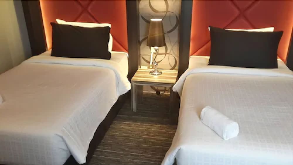 Sani Hotel 10/22