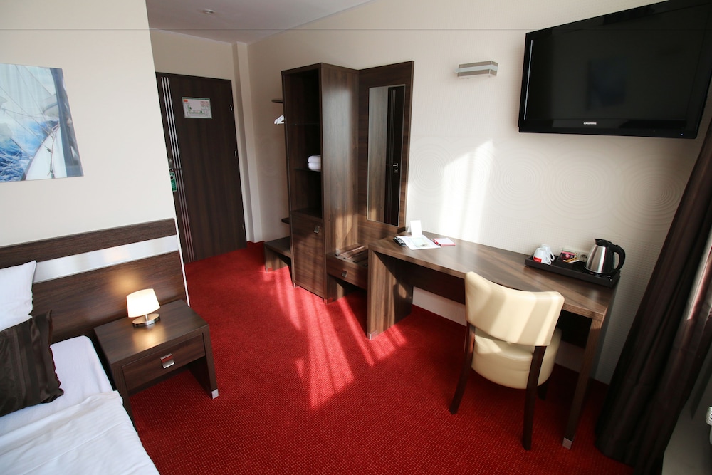 home Hotel 15/40