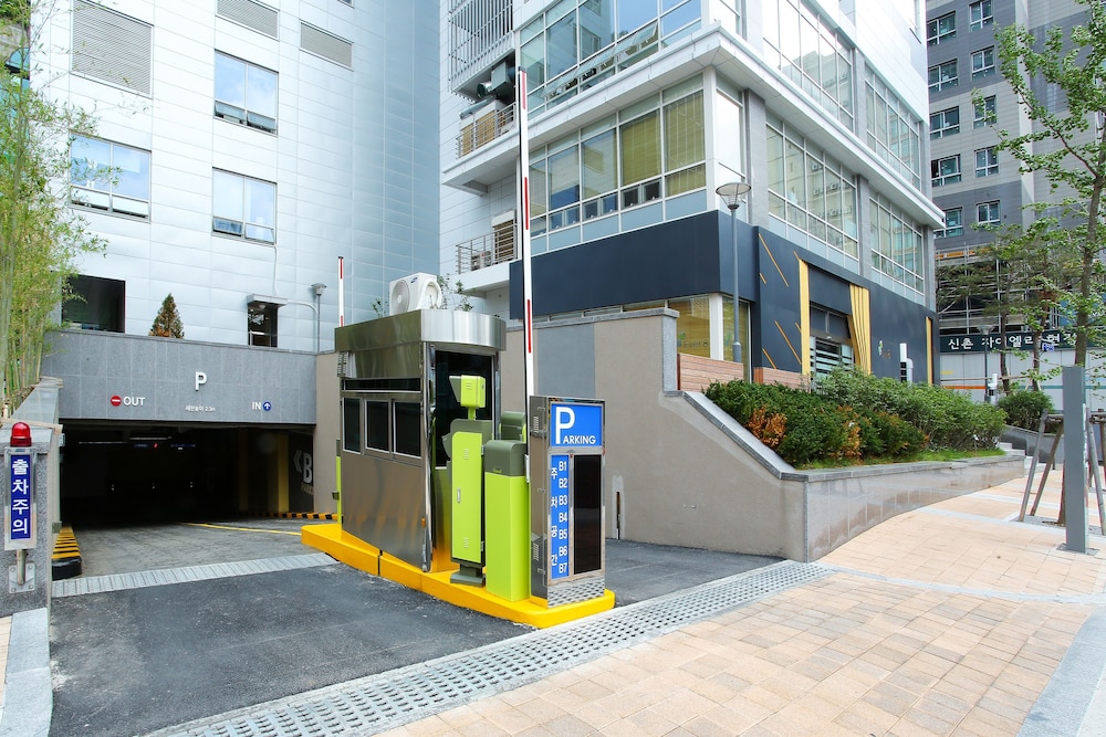Ever8 Serviced Residence 42/47
