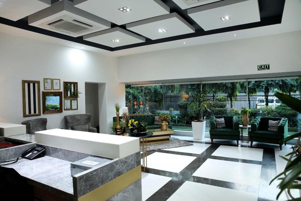 Ahuja Residency Sunder Nagar 32/50