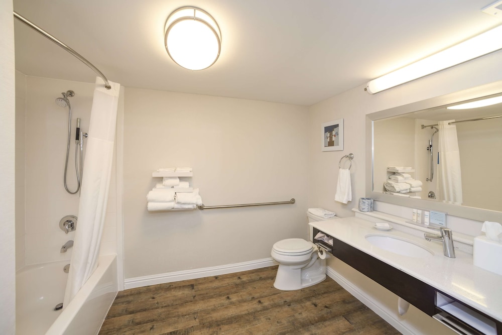 Hampton Inn Cincinnati Eastgat 15/36
