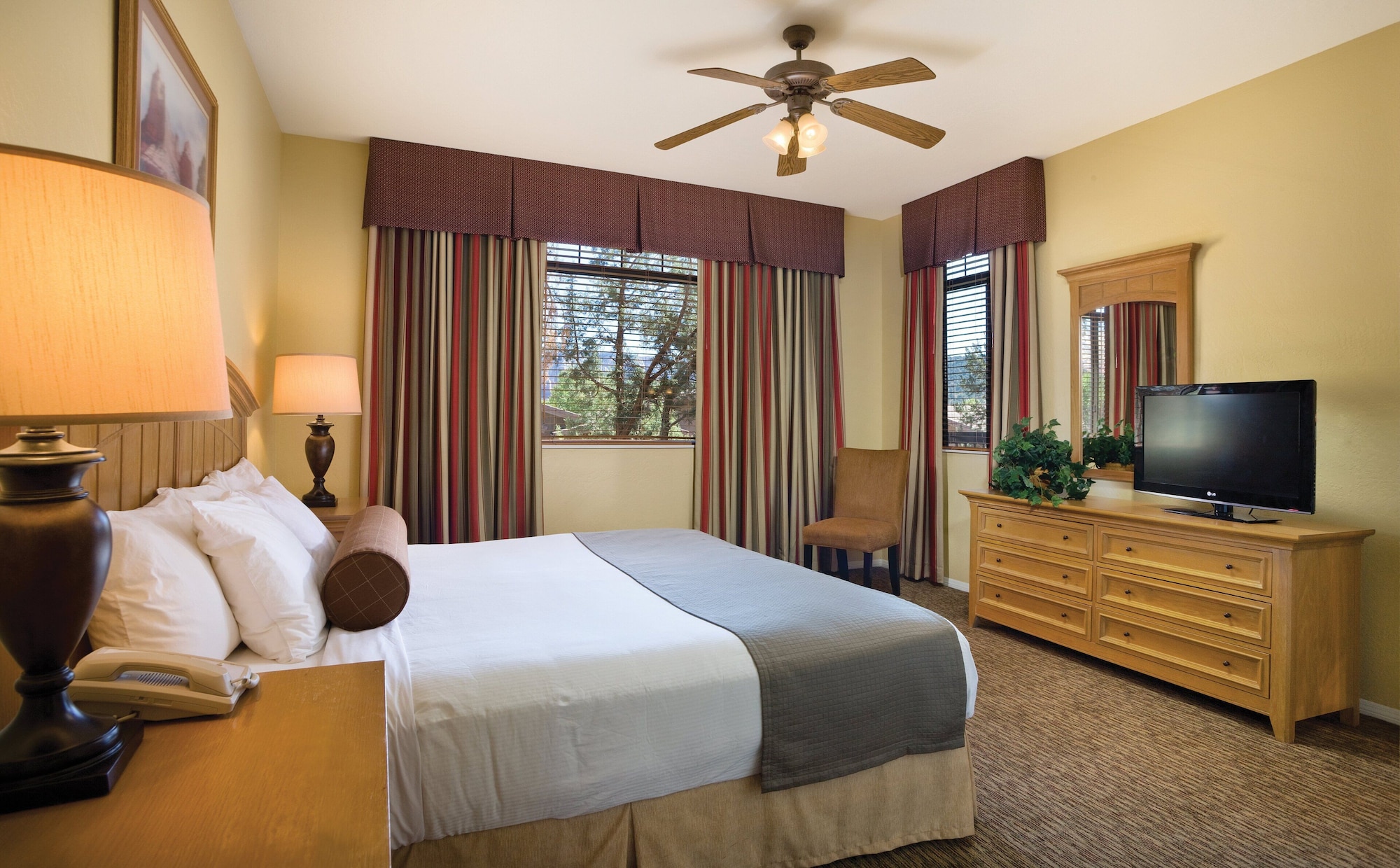 1 BEDROOM, CONDO, DELUXE, KITCHEN