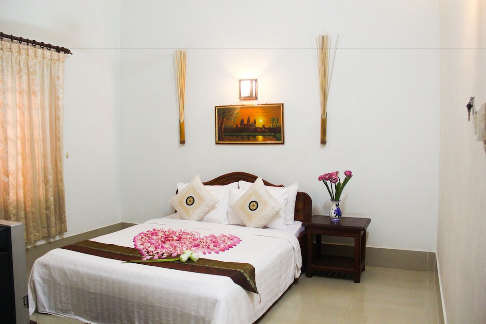 Tropical Breeze Guesthouse 11/45