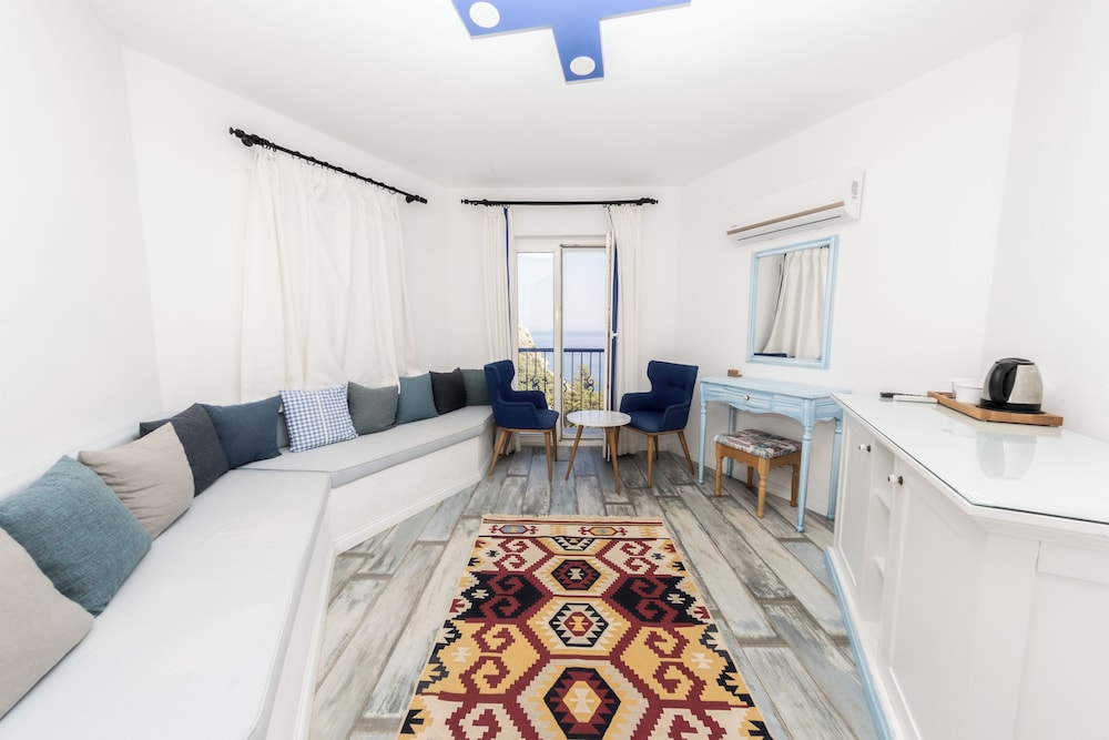 LAVANTA HOTEL TURUNC 54/73