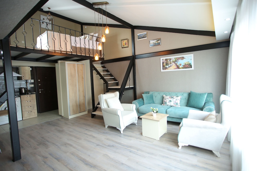 La Casa Suites 22/34