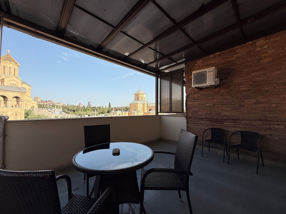 Liva Hotel (ex. Epic hotel) 36/54