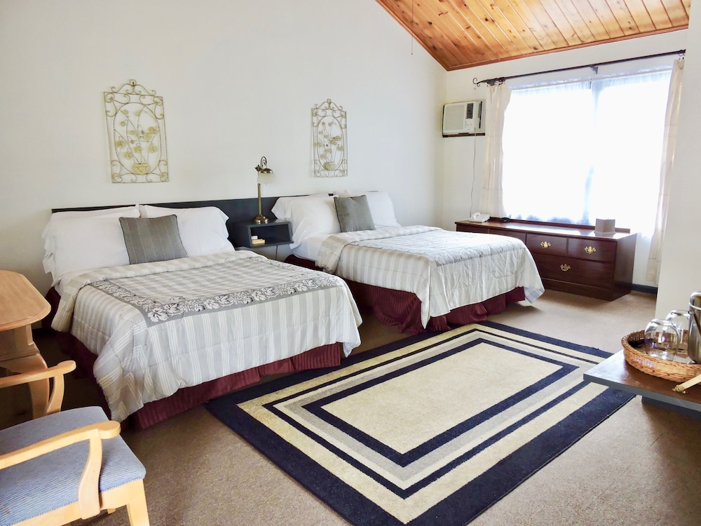 Vinehurst Inn And Suites 10/58
