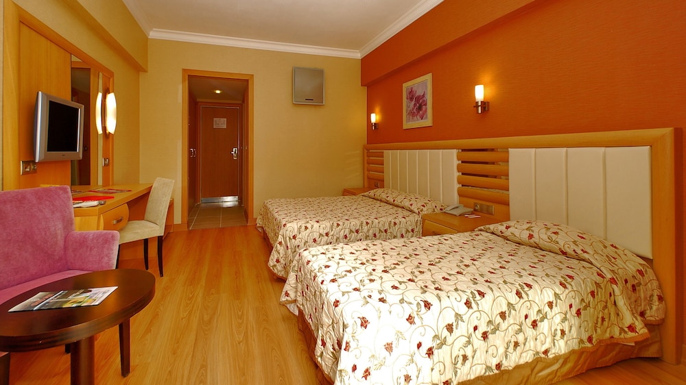 Grand Pasa Hotel 7/38