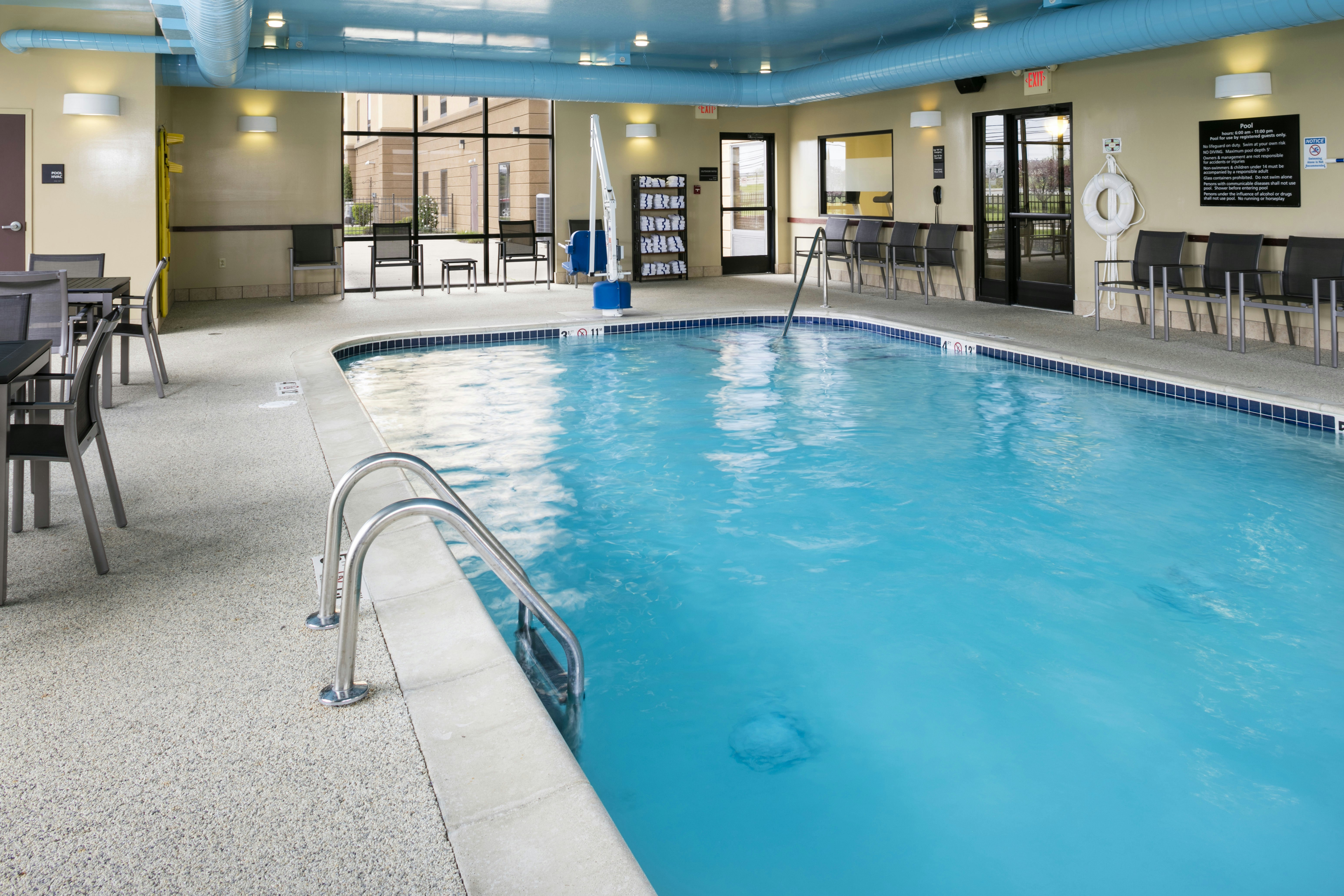 Hampton Inn & Suites Toledo-Perrysburg 33/50