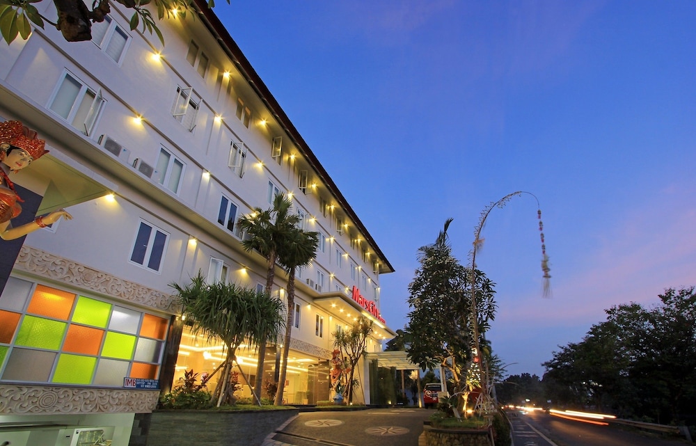 Mars City Hotel 2/51