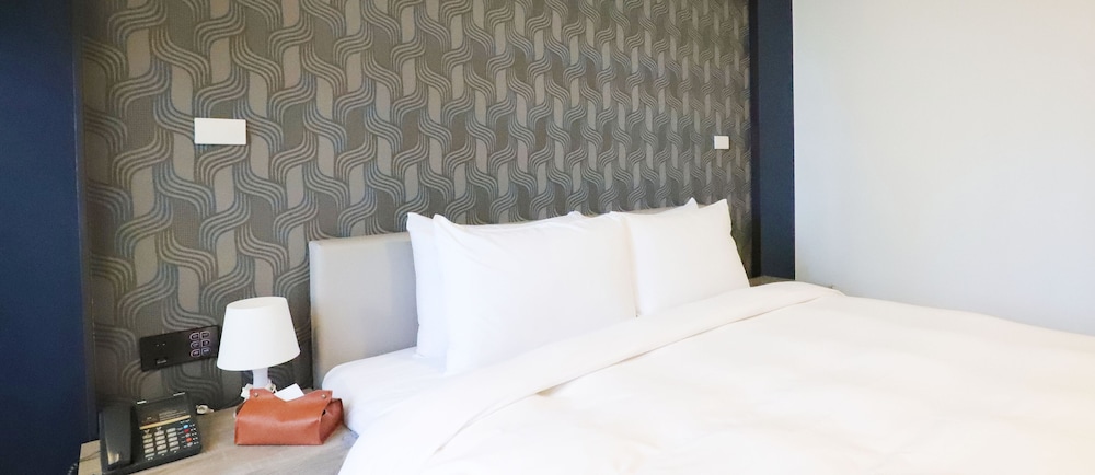 Aroma Chew Hotel 24/77
