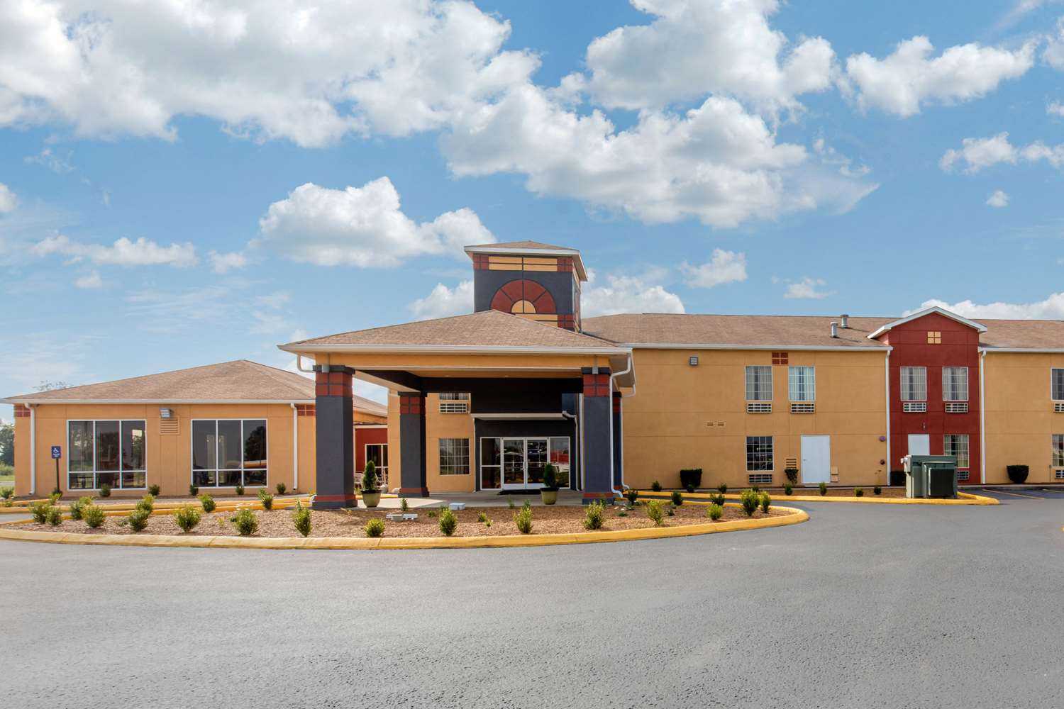 Quality Inn Cadiz, KY 2/40