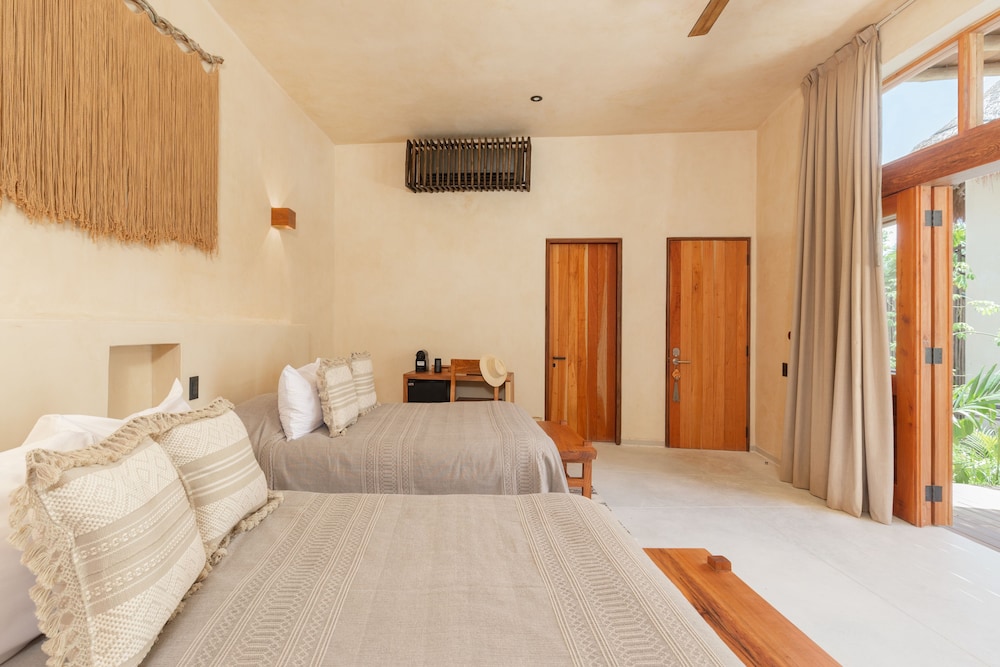 Hotel Ma'xanab 10/50