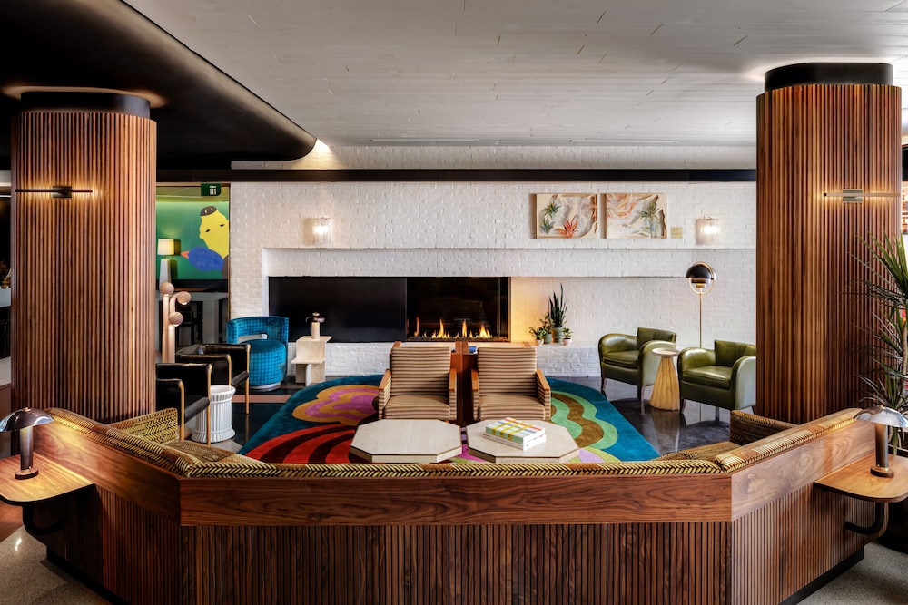 The Drake Hotel 65/66
