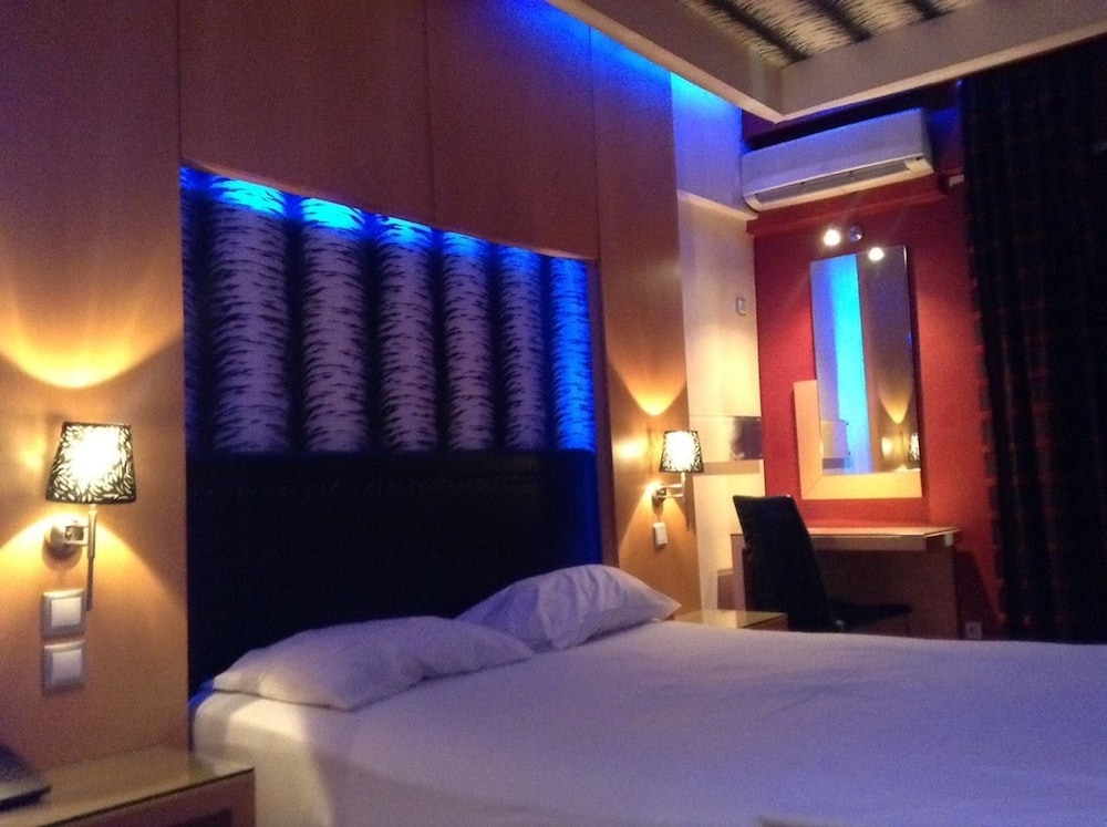 Olympic Hotel 11/23