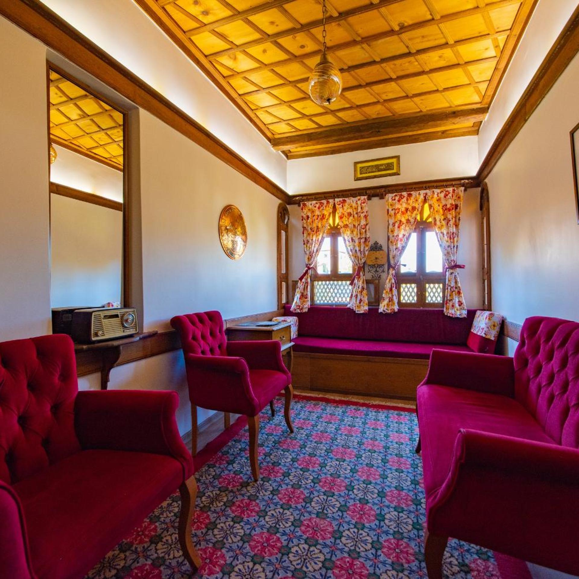 Cesmeli Konak Hotel 33/55