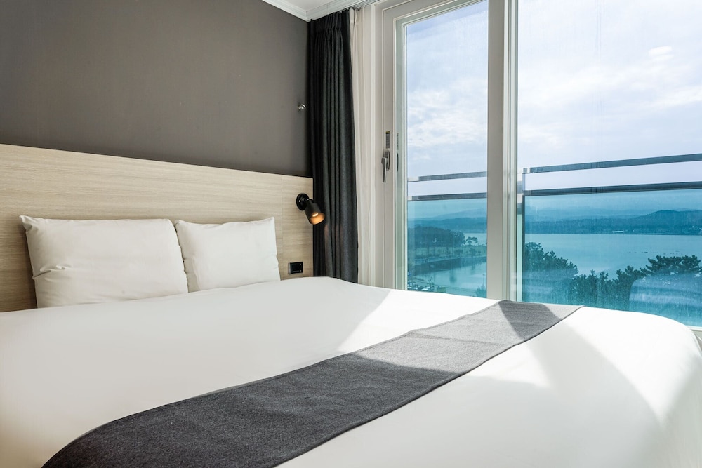 Gyeongpo Soo Hotel 13/68