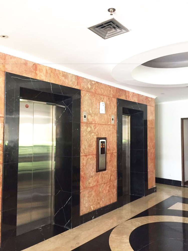 P Hotel Jakarta 4/23