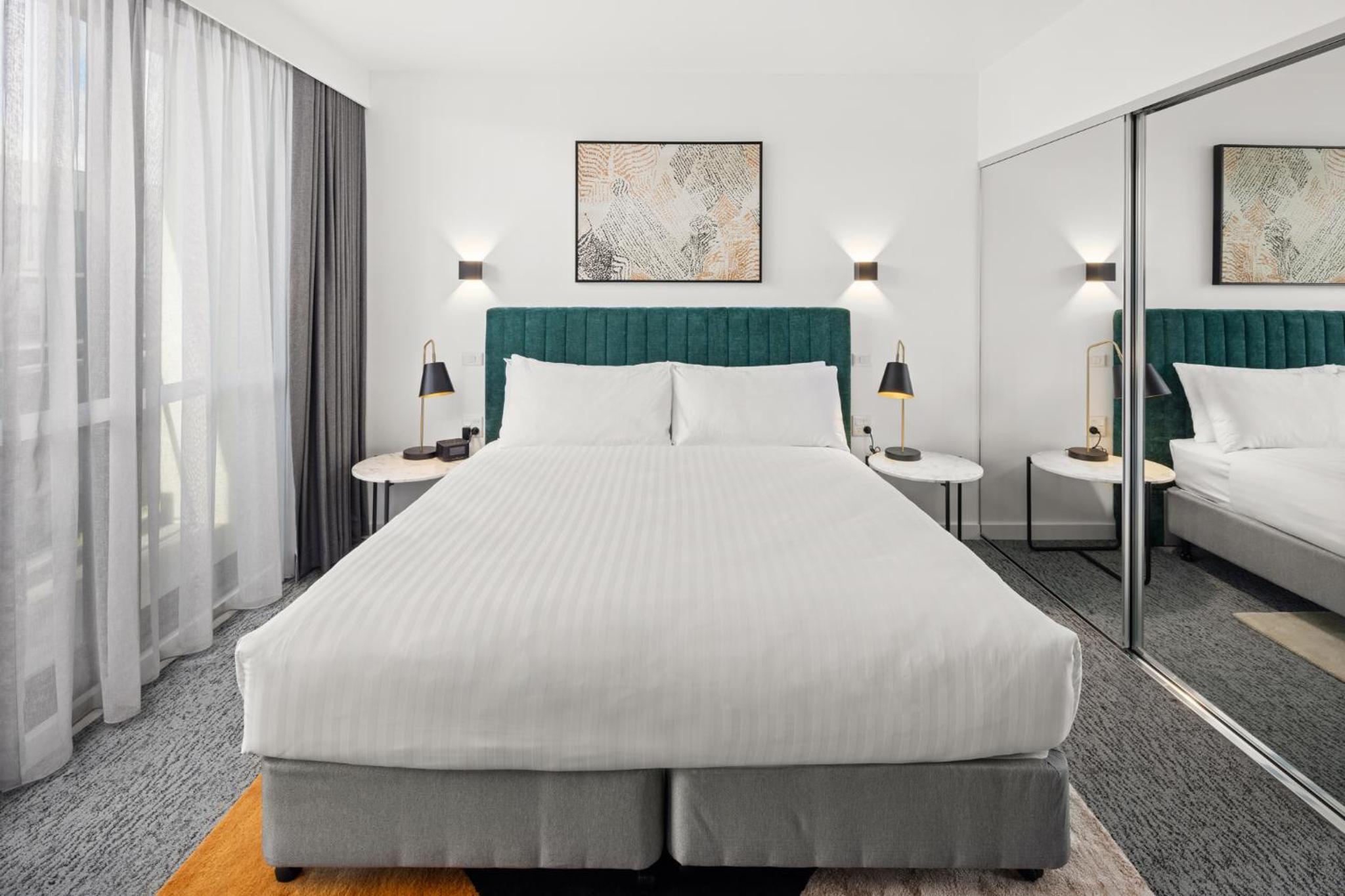 Mezzanine, Studio, King Bed